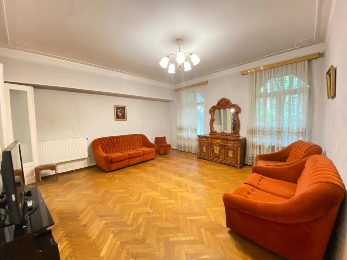 Davit'S Apartment 21 第比利斯 外观 照片